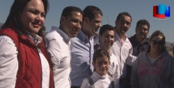 Continúan entrega de becas para niños de escasos recursos