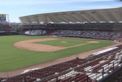 El estadio guinda con sus mejores galas
