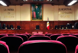 Ministro admite controversia de Peña contra Ley Telecom