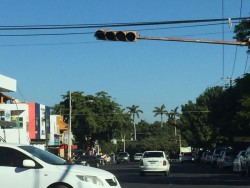 Sin funcionar semáforos de la Carranza