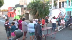 Con bloqueo exigen atención de empresa cervecera