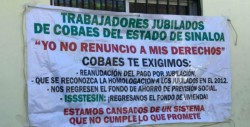 Se manifiestan pensionados y jubilados del COBAES
