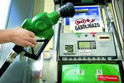 Posponen dos semanas el "gasolinazo"