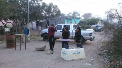 Bloquean calles  en tres colonias de Villa Unión