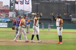Venezuela quita el invicto a Cuba en la Serie del Caribe