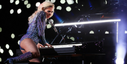 VIDEO: Deslumbrante actuación de Lady Gaga en el Super Bowl