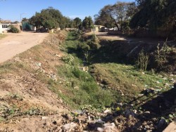 Piden limpieza de arroyo que atraviesa las colonias 7 gotas y Amistad