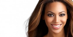 Beyoncé  derrocha glamour en los Grammy
