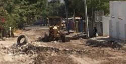 Por fin raspan  la calle Sauce en la Rafael Buelna