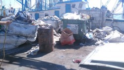 Otra vez lleno de basura el parque Bonfill