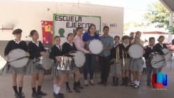 Entrega Diputada instrumentos para Banda de Guerra