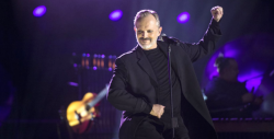 Miguel Bosé se burló de Trump en su concierto