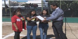 Reconocen a López y Ballesteros en Los Altos