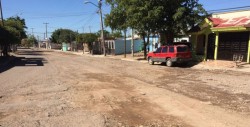 Arreglan fuga de drenaje en Chulavista y Paseo Azteca