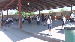 Con deuda en becas de manutención lanzan convocatoria para Becasin