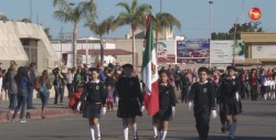 Realizaron tradicional desfile del Día de la Bandera