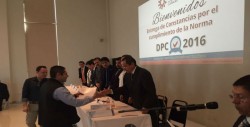 Contadores Públicos reciben constancia de actualización