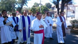 Realiza la iglesia católica marcha por el desagravio de los pecados