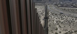 Reemplazan malla por muro metálico en línea fronteriza