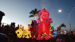 Con bombo y platillo se realiza el segundo desfile de Carnaval