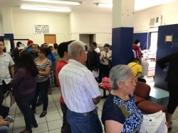 Dos días de descanso provocan ahora caos en las oficinas estatales...