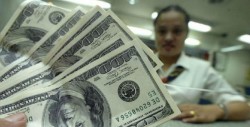 Dólar en 19.85 pesos tras subasta de coberturas del Banxico