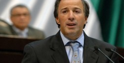 Tipo de cambio seguirá inestable: Meade