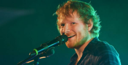 #Video Ed Sheeran canta canción de Coldplay y... ¿50 cent?