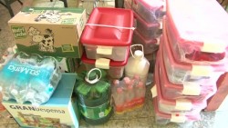 CAVI recibe donativo para mujeres que se encuentran en refugio