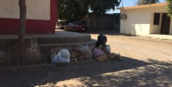 Mucha basura en la Laureles Pinos