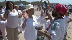 Turistas nacionales y extranjeros acuden a la ceremonia del Equinoccio de Primavera