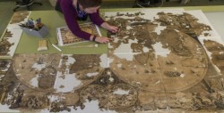Restauran mapa del siglo XVII oculto en una chimenea