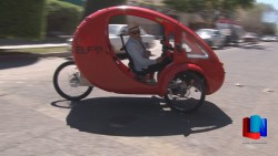 Utiliza triciclo motorizado, algo interesante