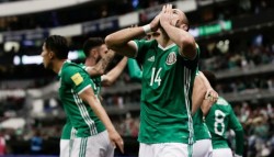 México gana 2-0 a Costa Rica y toma liderato del Hexagonal