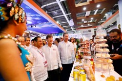 Presumen gastronomía sinaloense en el Tianguis Turístico