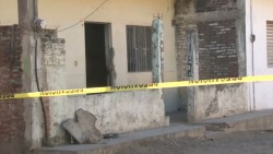 Llegan a su domicilio y lo atacan a balazos