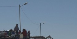 Instalan lámparas en Playa de Ponce