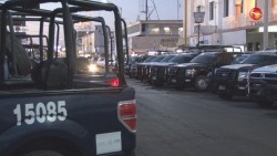 Por acaparamiento del estacionamiento, denuncian comerciantes a Policía Federal