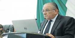 Recibe bono Secretario de Salud de Chihuahua; lo regresa