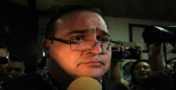 Duarte pide un colchón, lámpara y que le dejen hacer amigos
