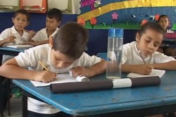 En el día de las madres...Todos a clases!