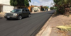 Reencarpetan calle Emily Berline que abarca varios fraccionamientos