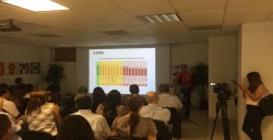 Jóvenes usan credencial del IFE como identificación y no para votar