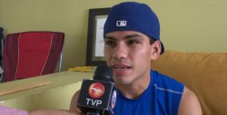 Pedro Guevara espera a su rival