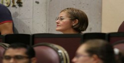 Regresa a su curul la Diputada Eva Cadena, tras videoescándalos