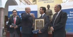 Entrega la UAS , reconocimientos y premios "Rafael Buelna"
