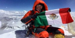 Mexicana conquista el Everest, es la séptima en lograrlo