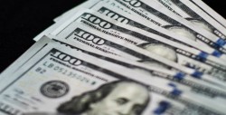 Dólar cierra al alza, se vende en bancos en 19.03 pesos