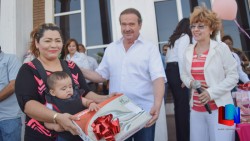 Premian a mamás que pagaron el Predial