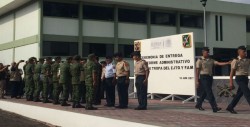 Entregan uniformes a personal Militar en Culiacán